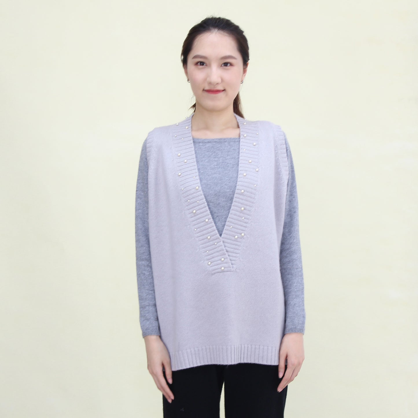 Women's cashmere cardigan vest
