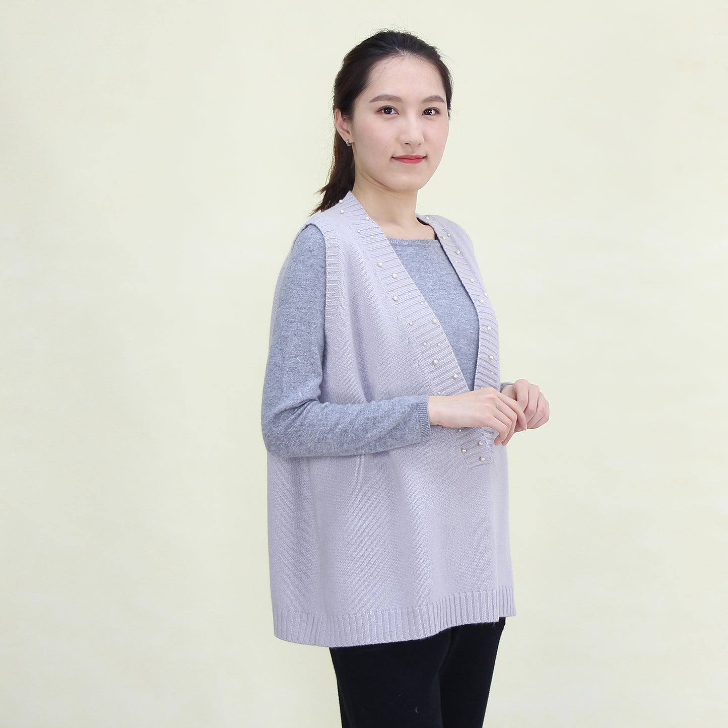 Women's cashmere cardigan vest