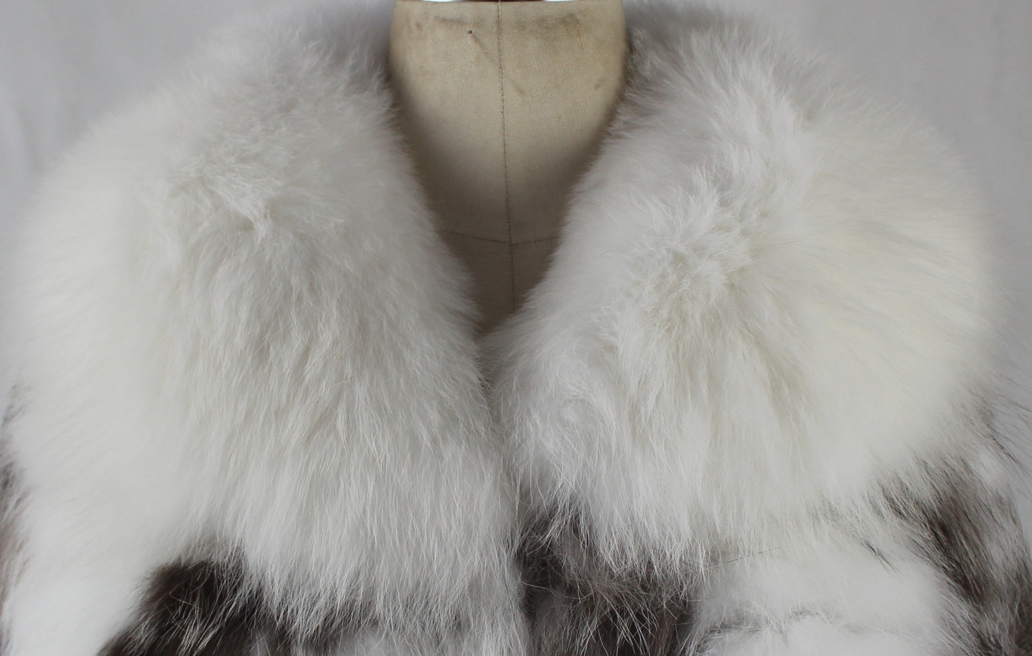 Women's cashmere coat with fox fur