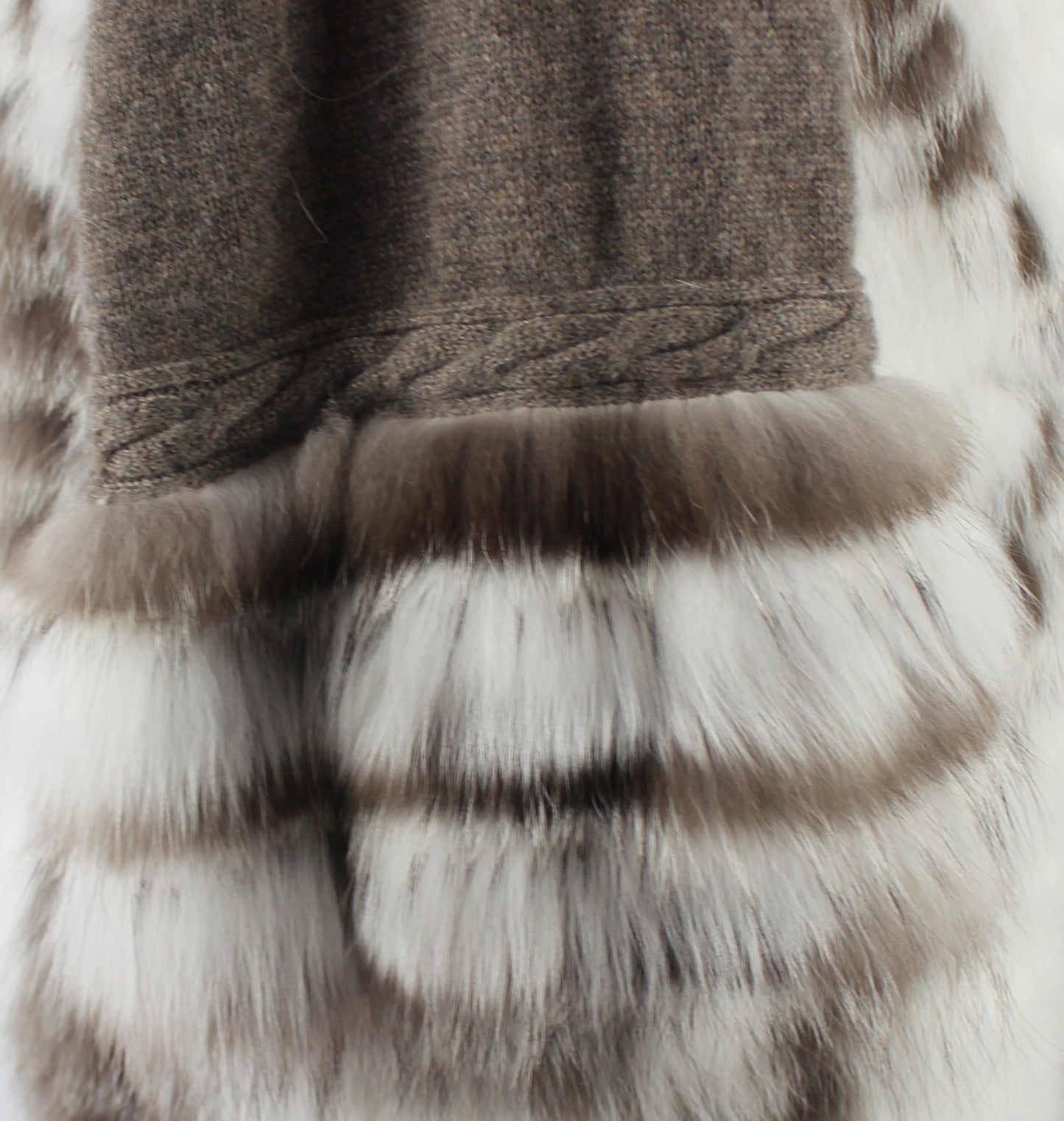 Women's cashmere coat with fox fur