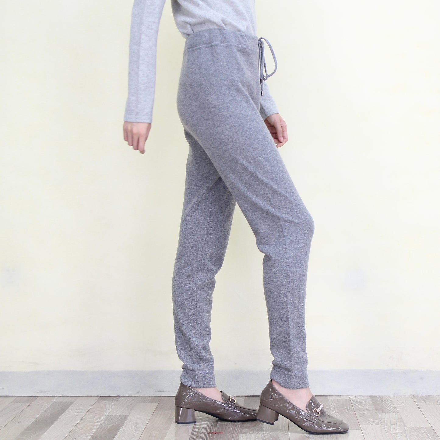 Women's cashmere pants