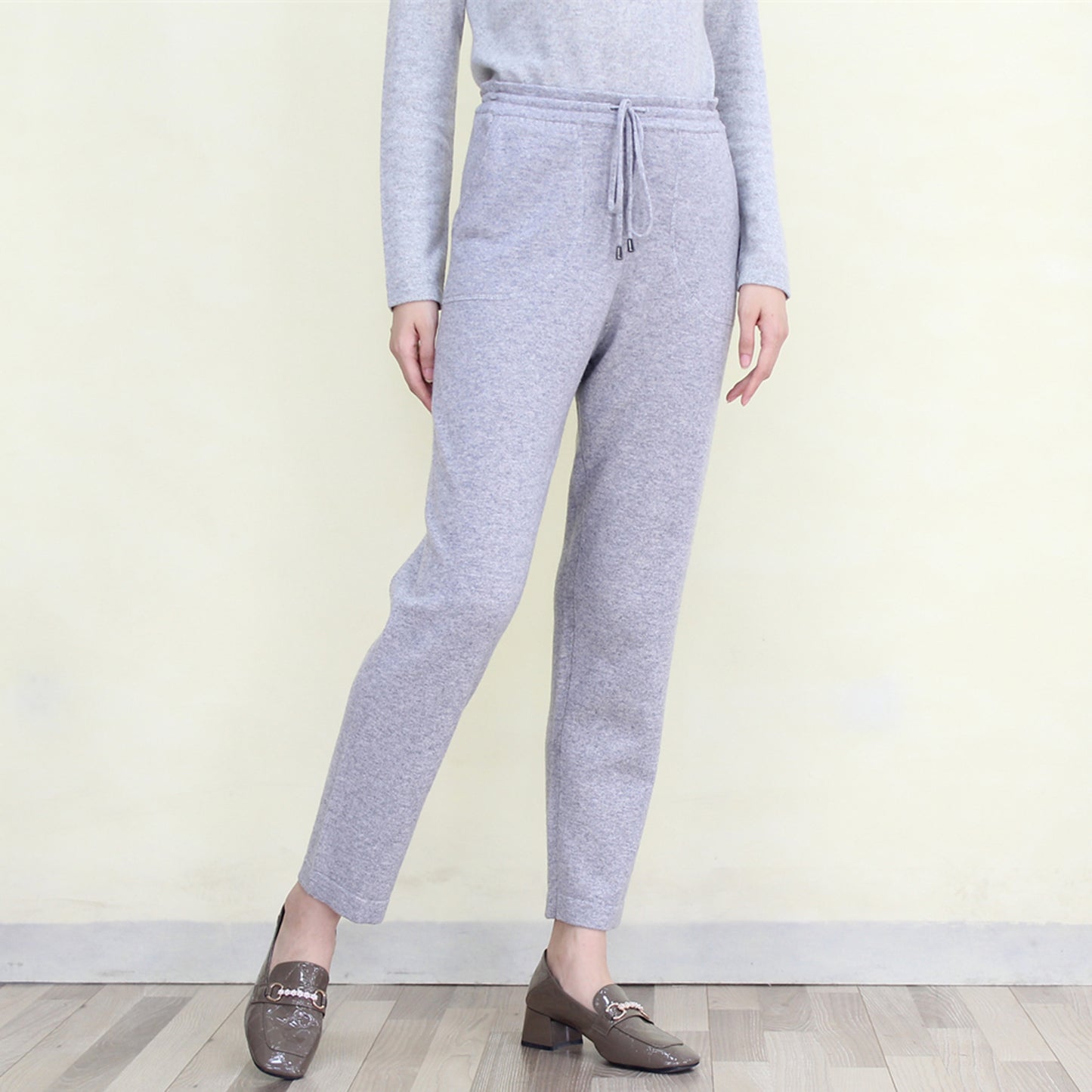 Women's cashmere pants