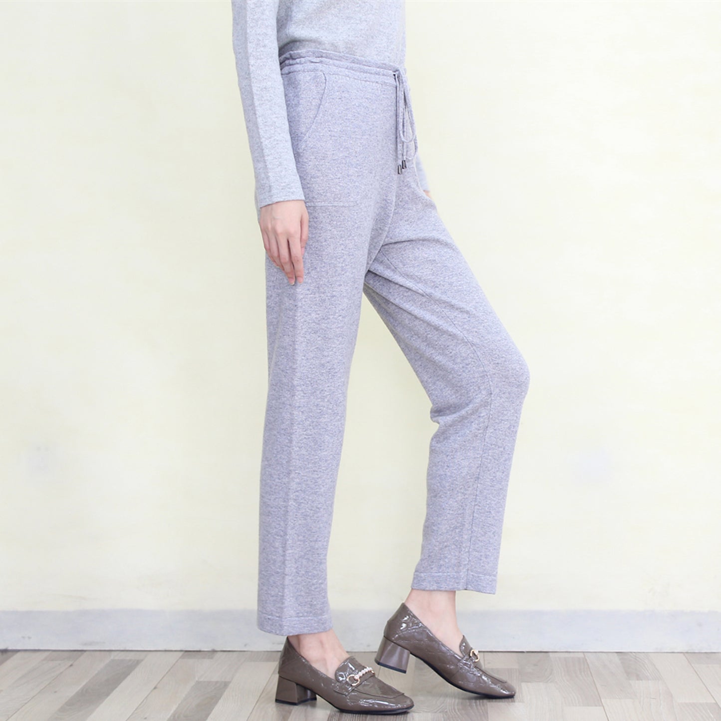 Women's cashmere pants