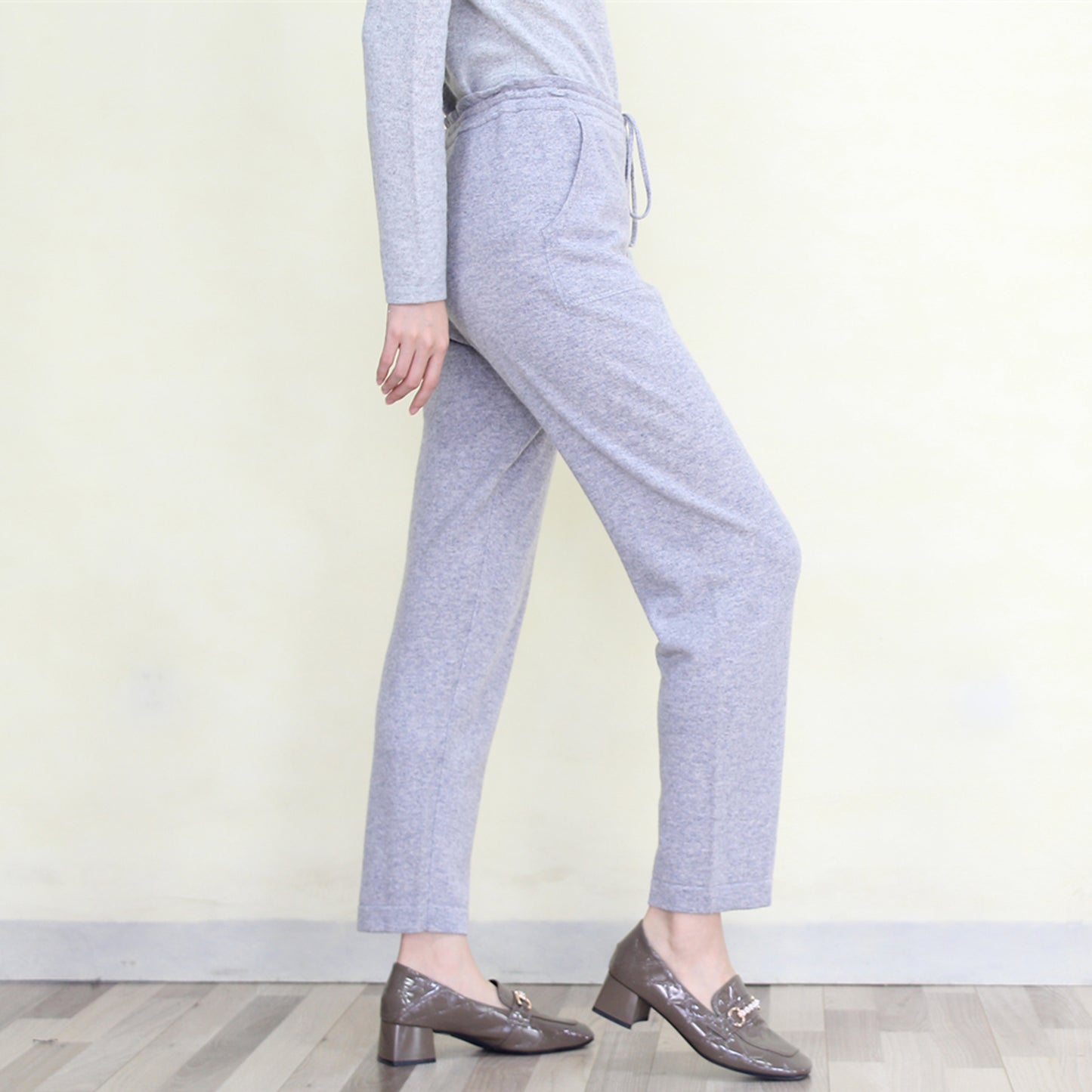 Women's cashmere pants