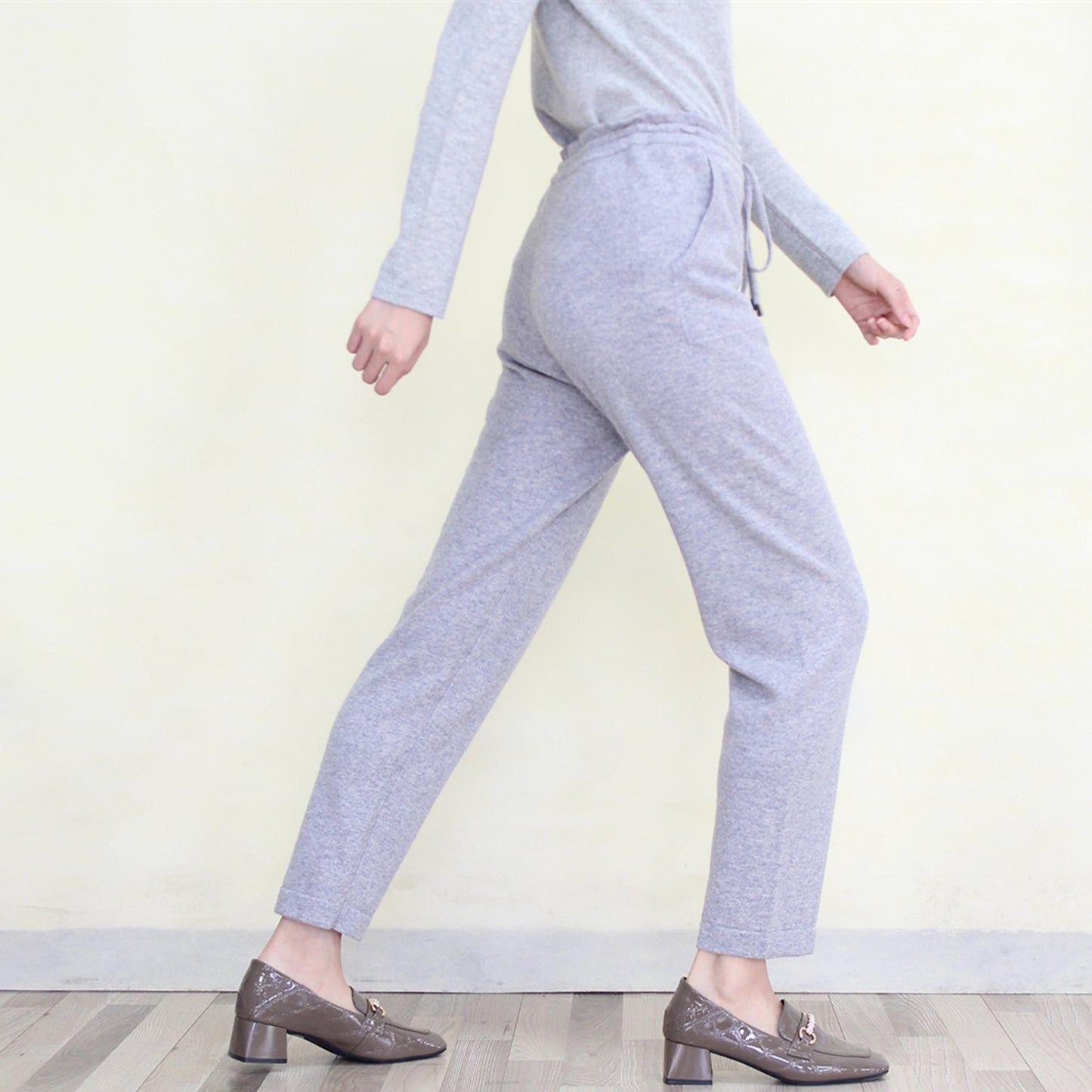 Women's cashmere pants