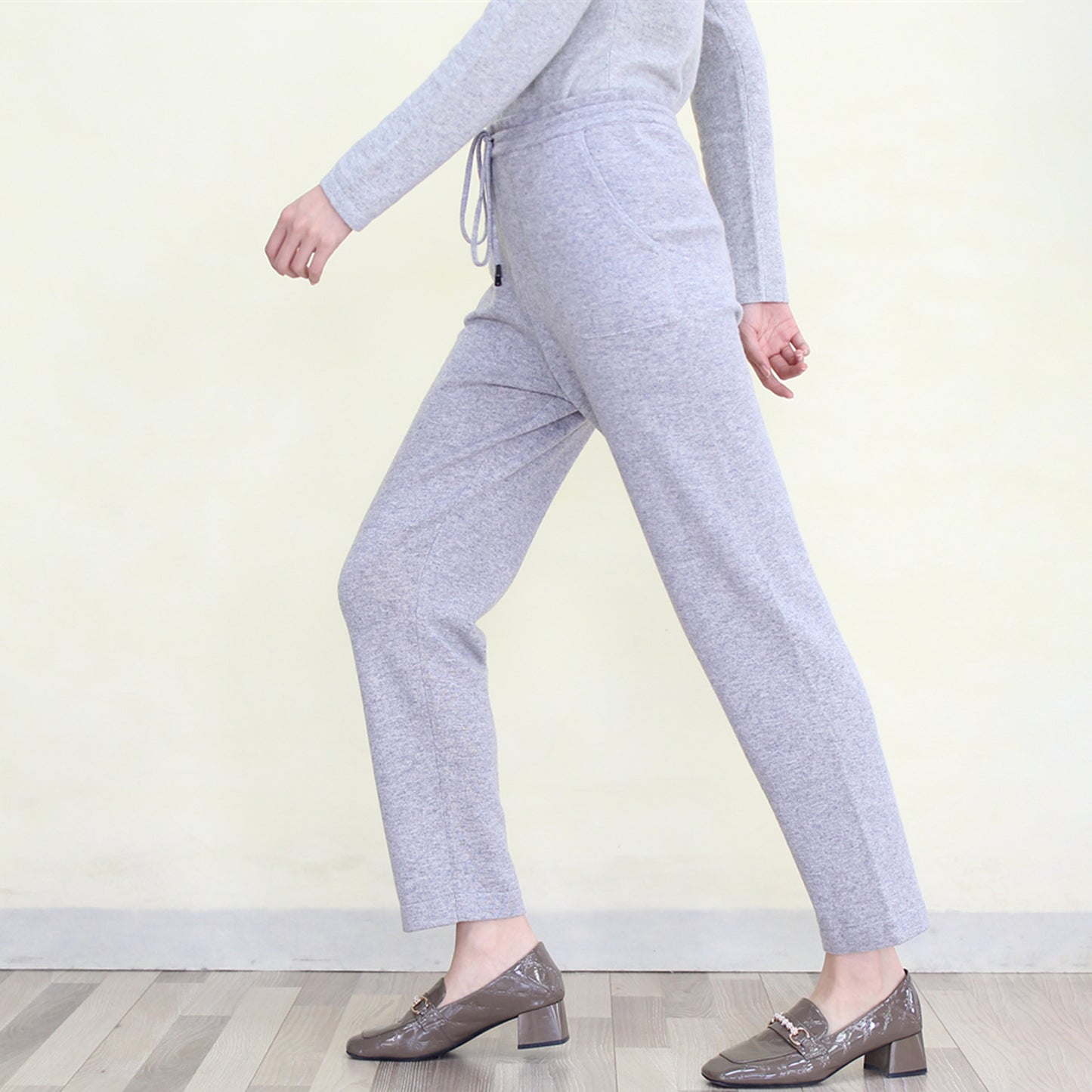 Women's cashmere pants