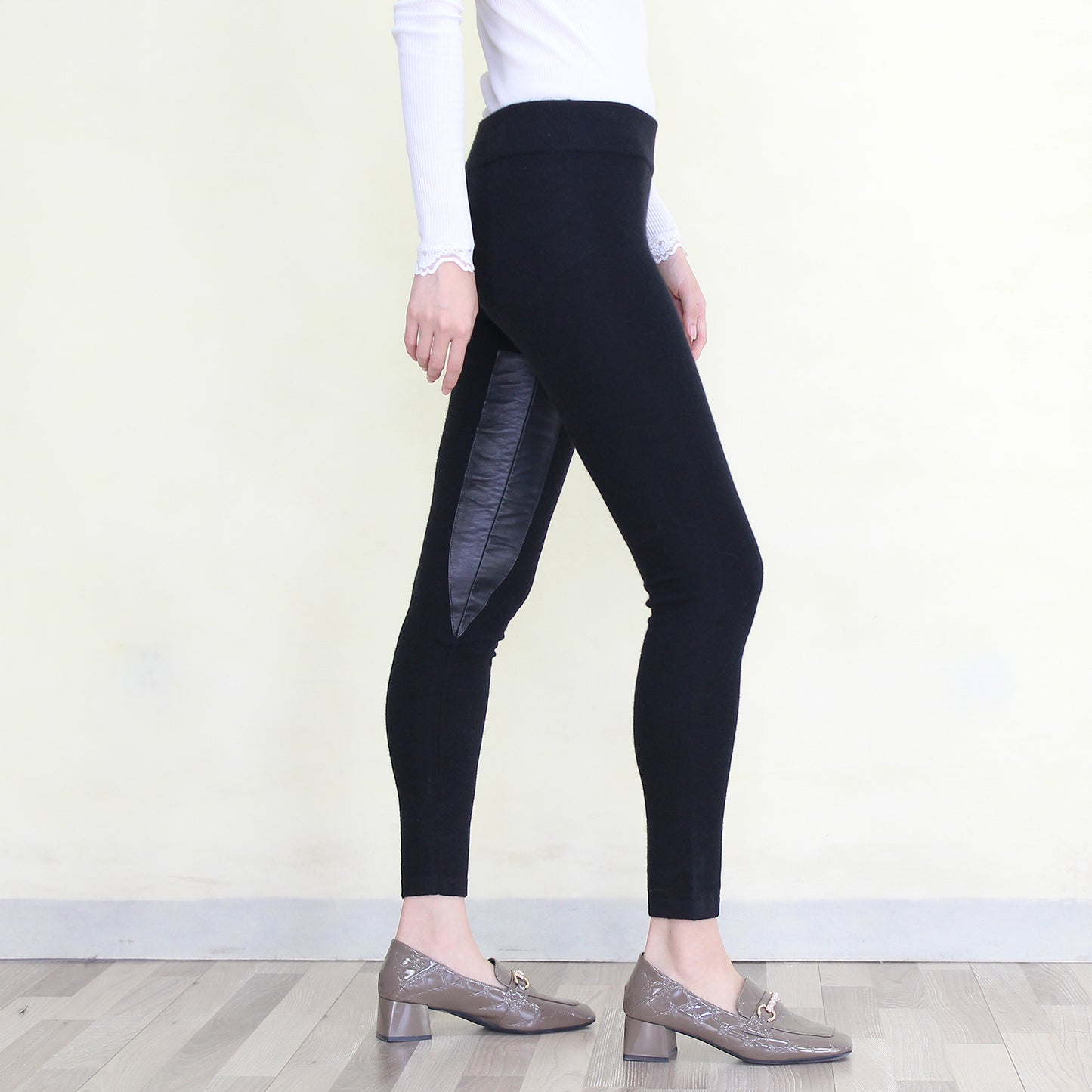 Women's cashmere pants