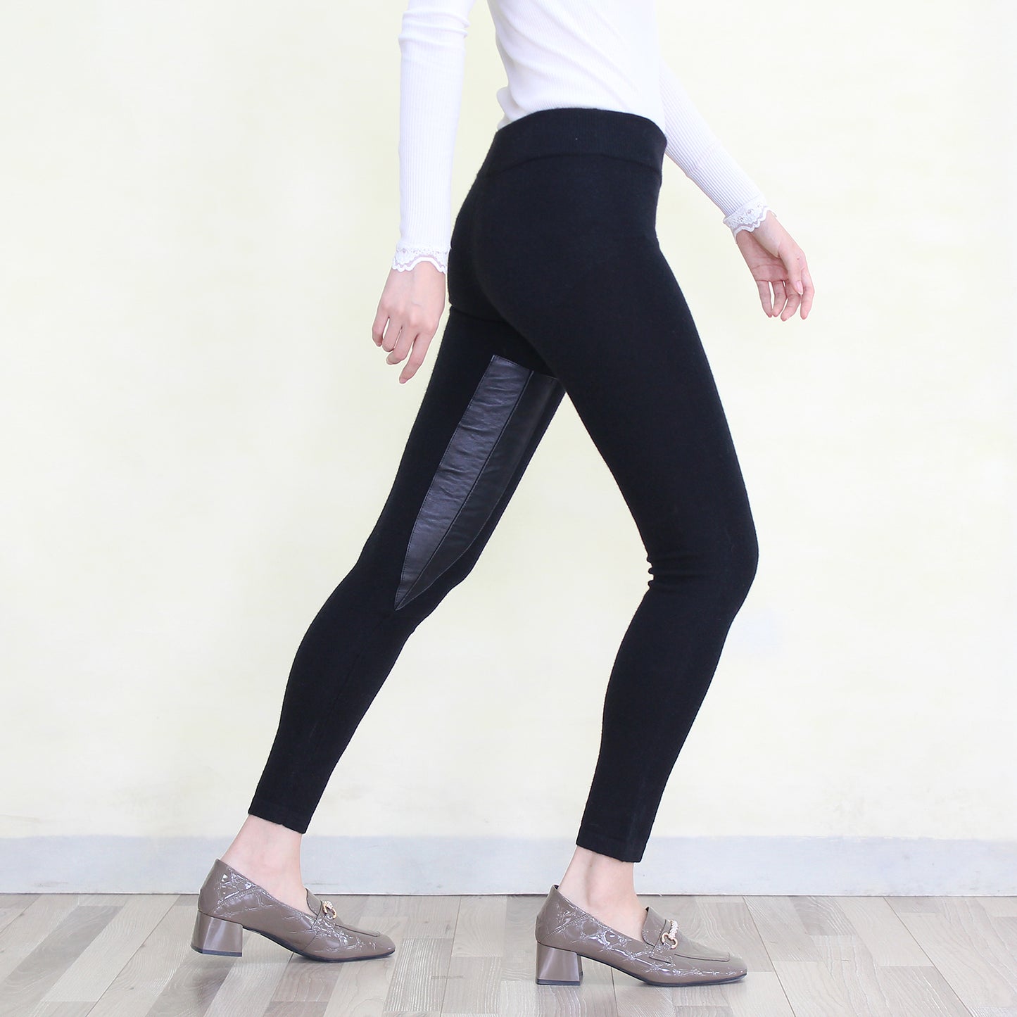 Women's cashmere pants