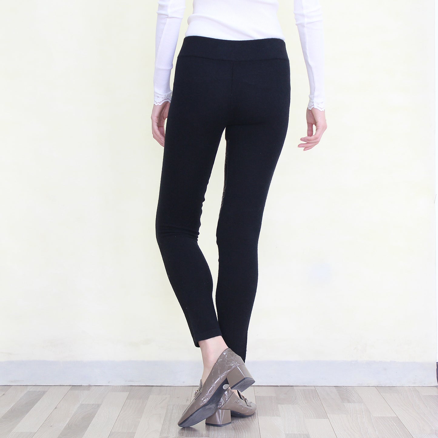 Women's cashmere pants