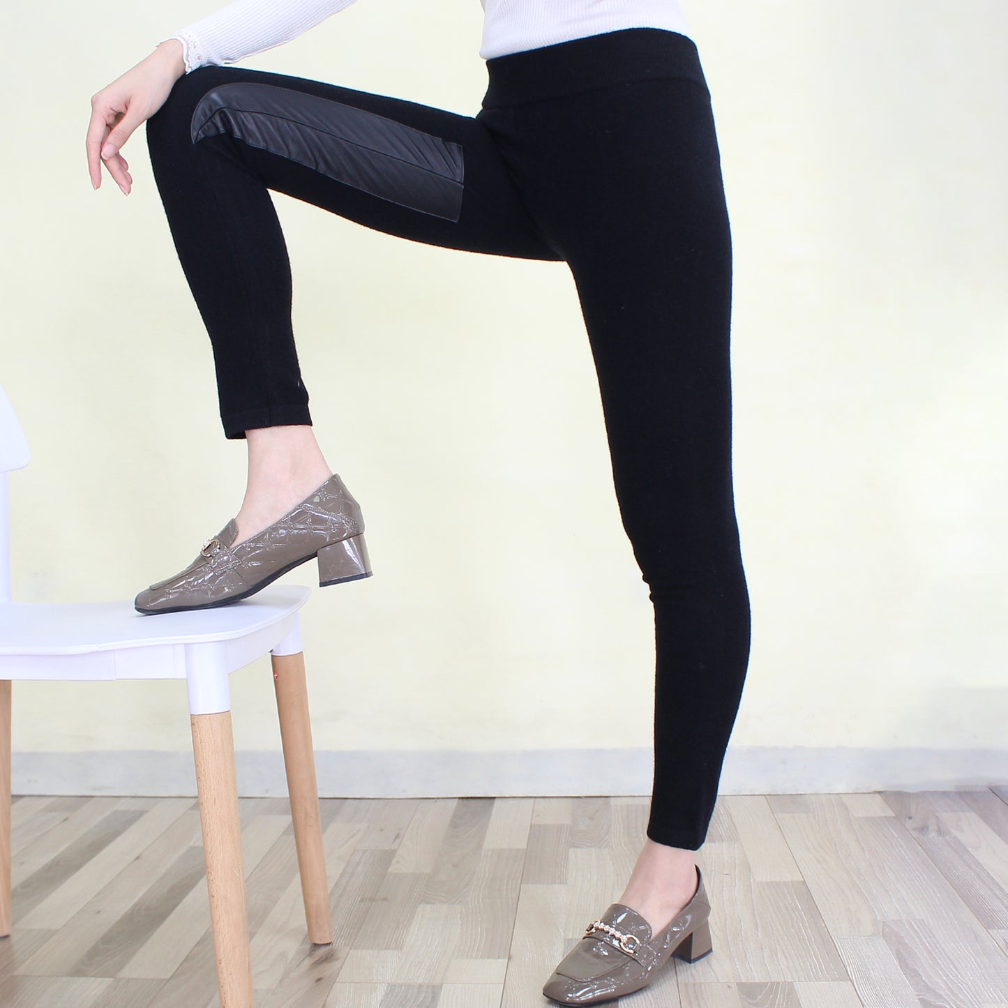 Women's cashmere pants