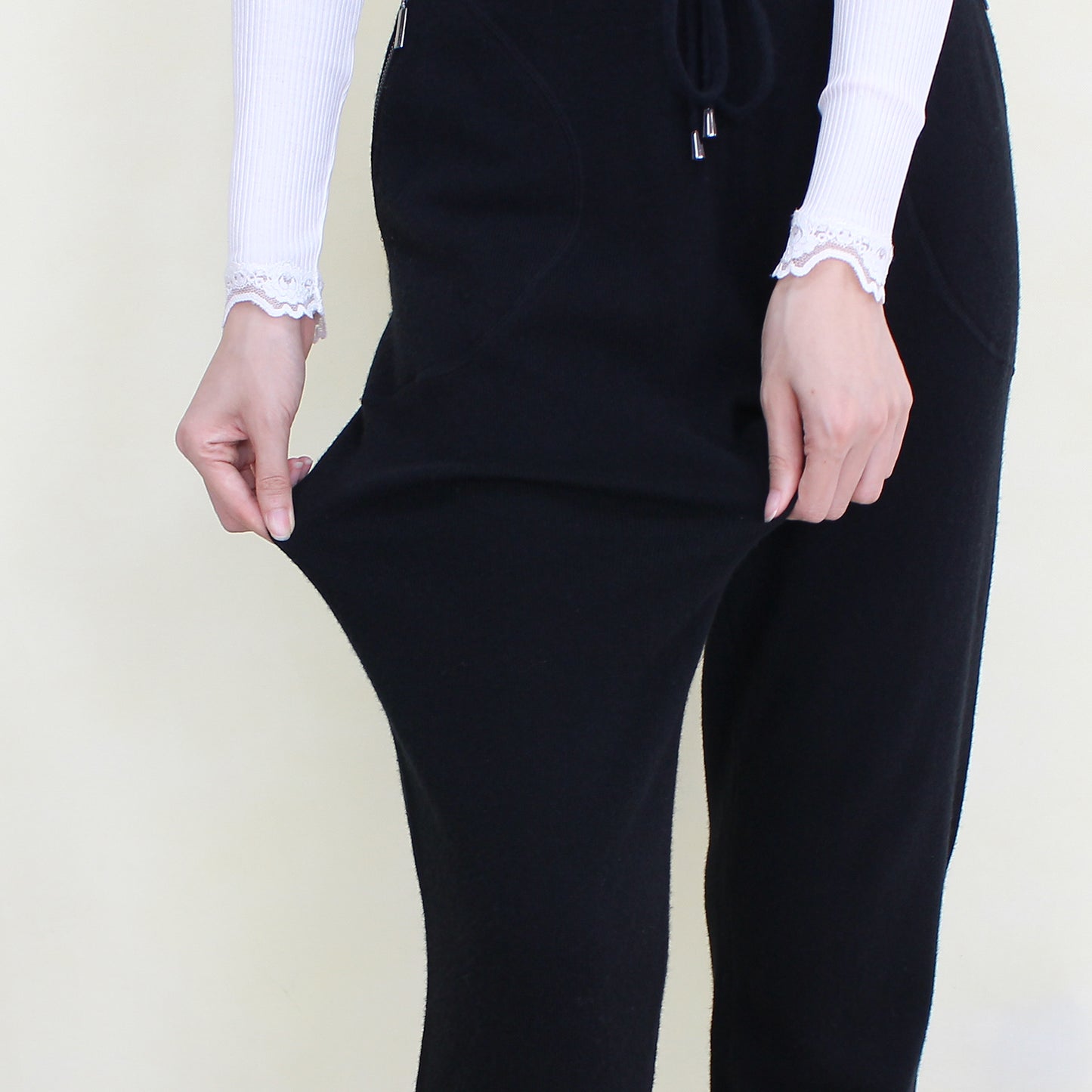 Women's cashmere pants