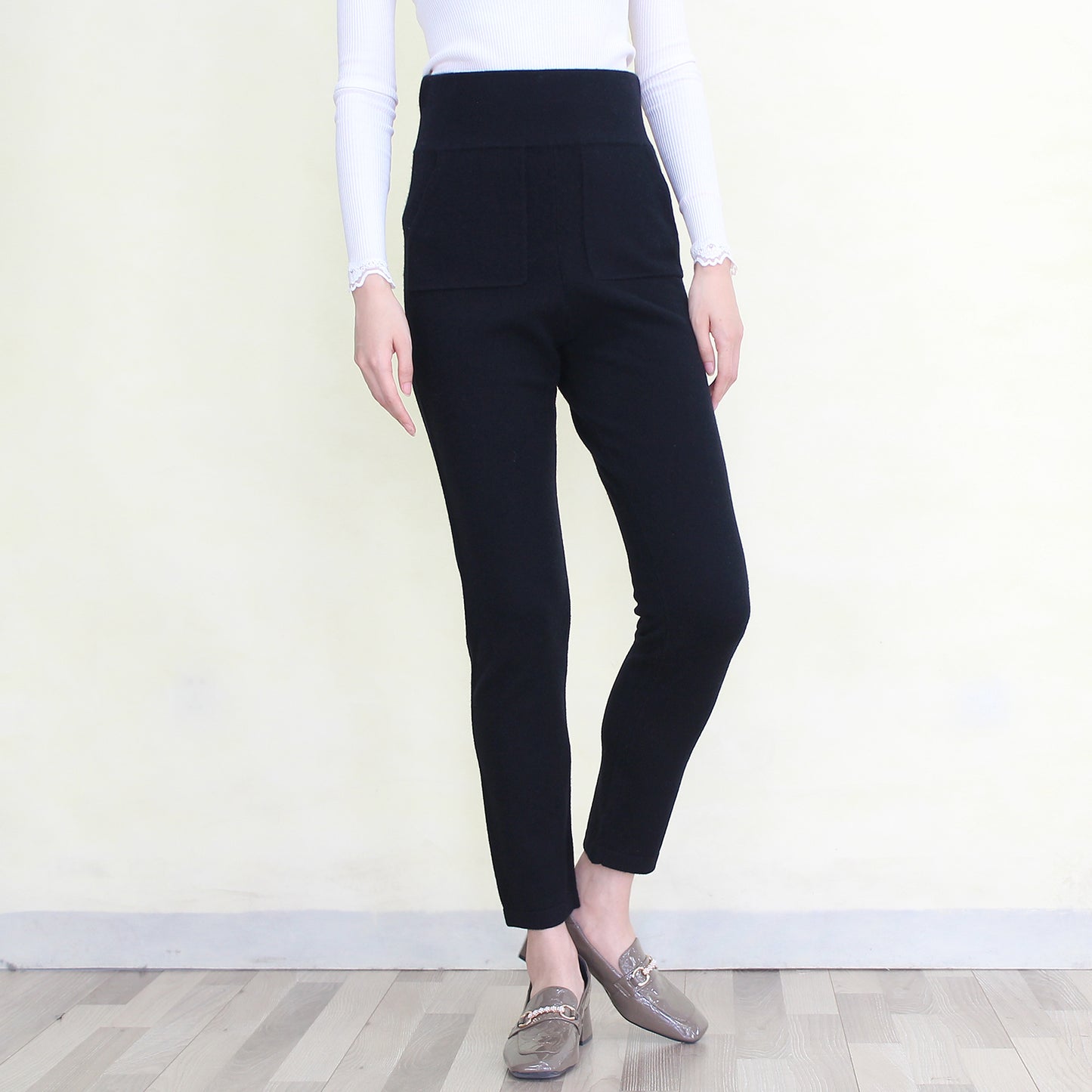 Women's cashmere pants