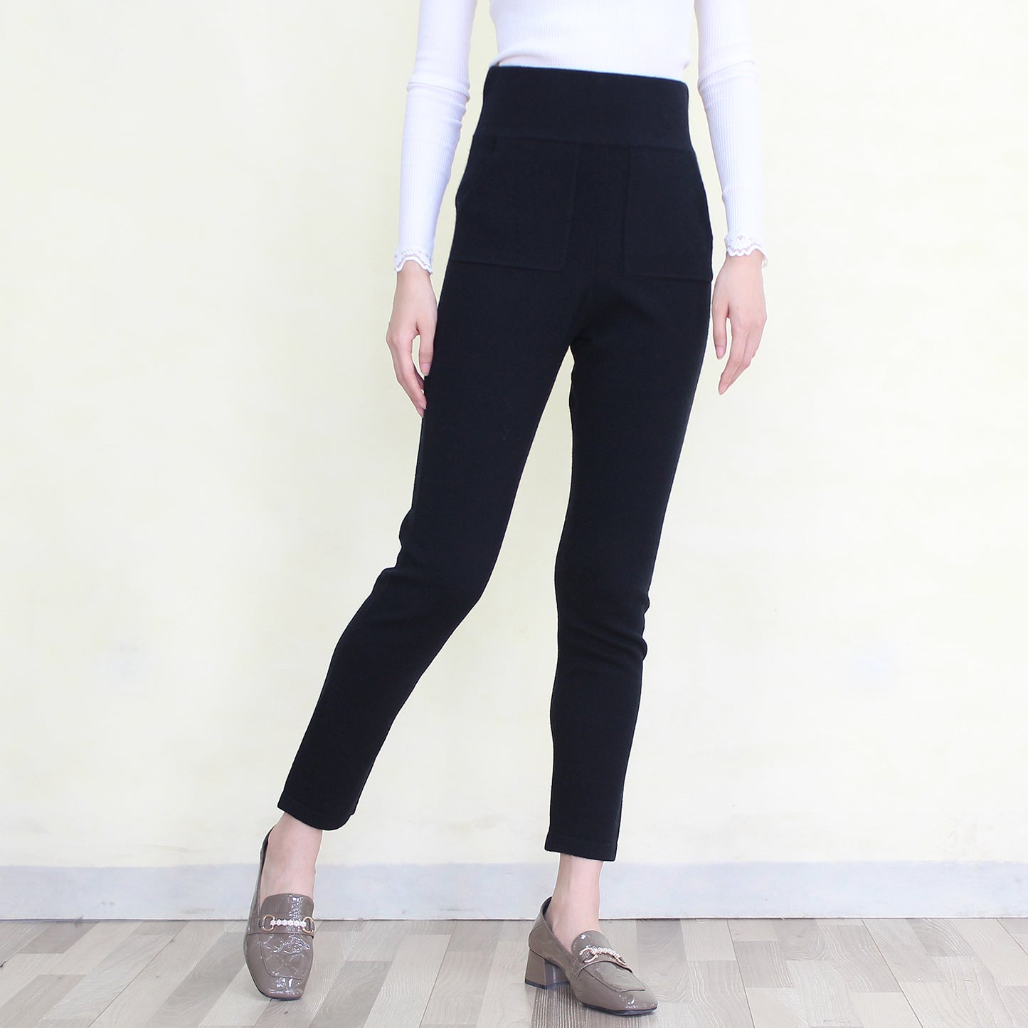 Women's cashmere pants