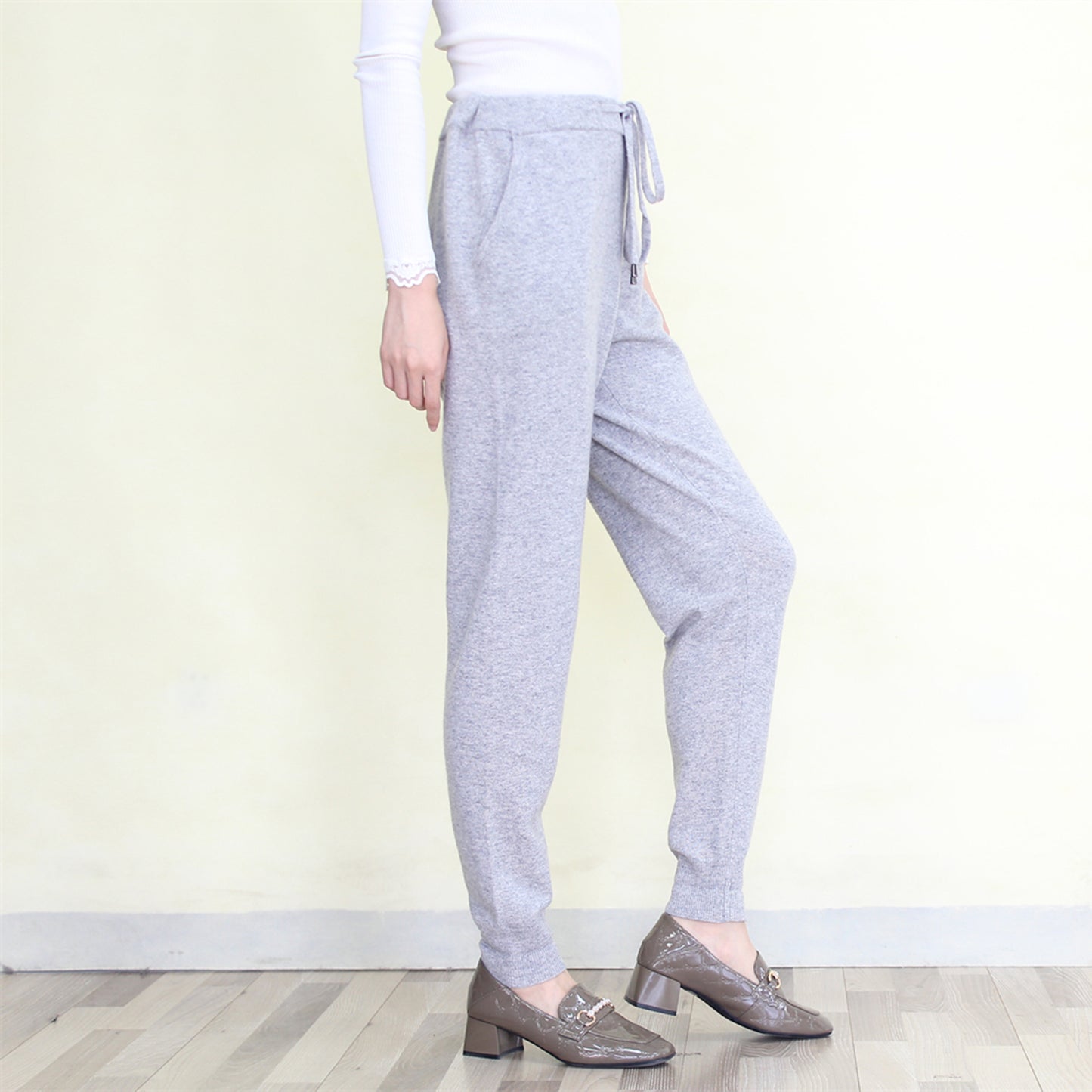 Women's cashmere pants