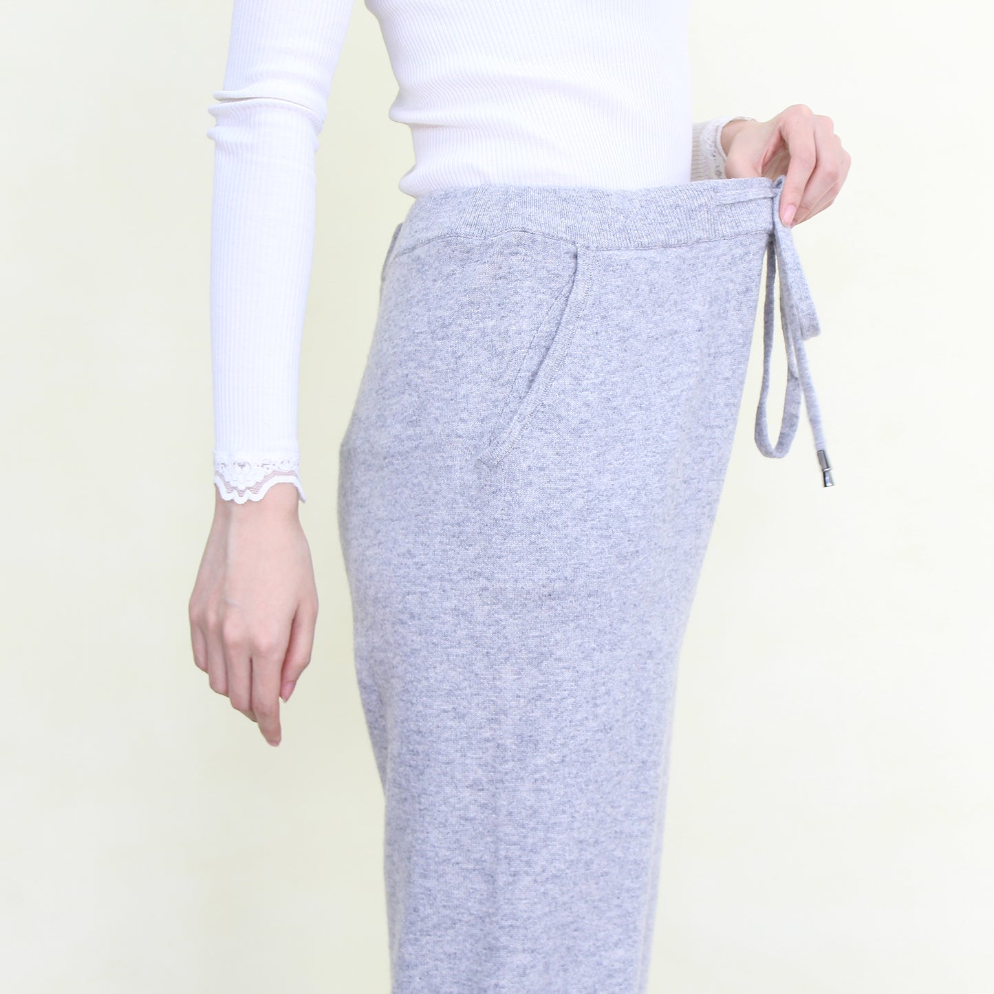 Women's cashmere pants