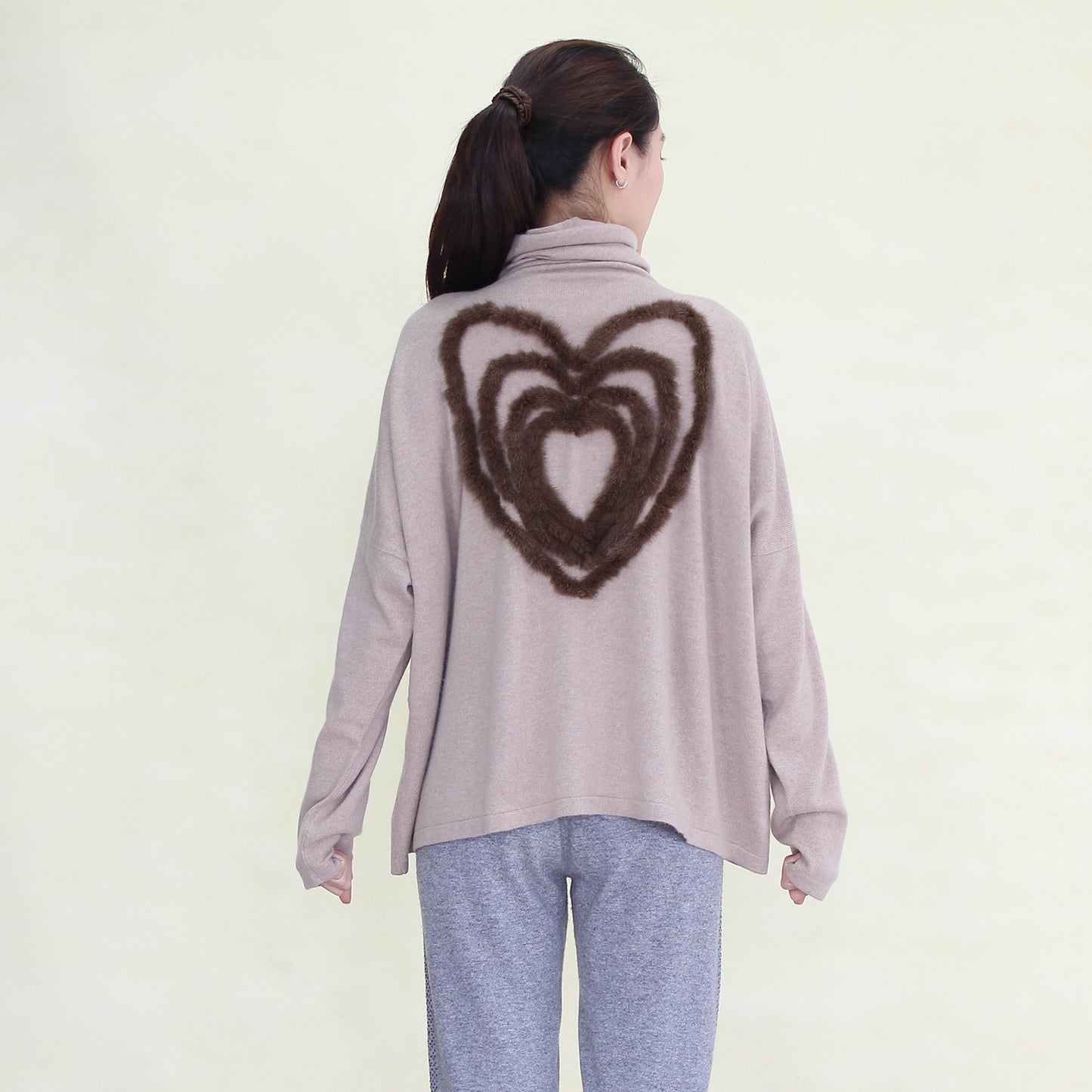 Women's cashmere pullover with mink