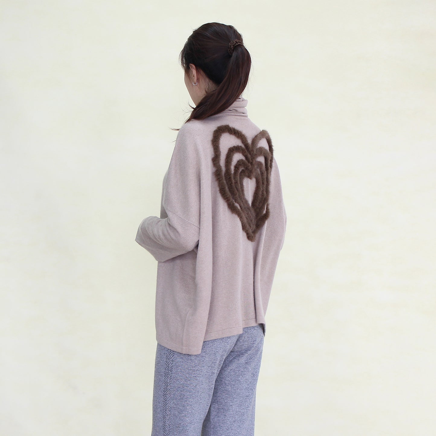 Women's cashmere pullover with mink