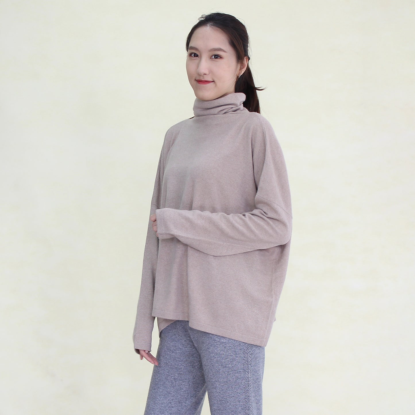 Women's cashmere pullover with mink