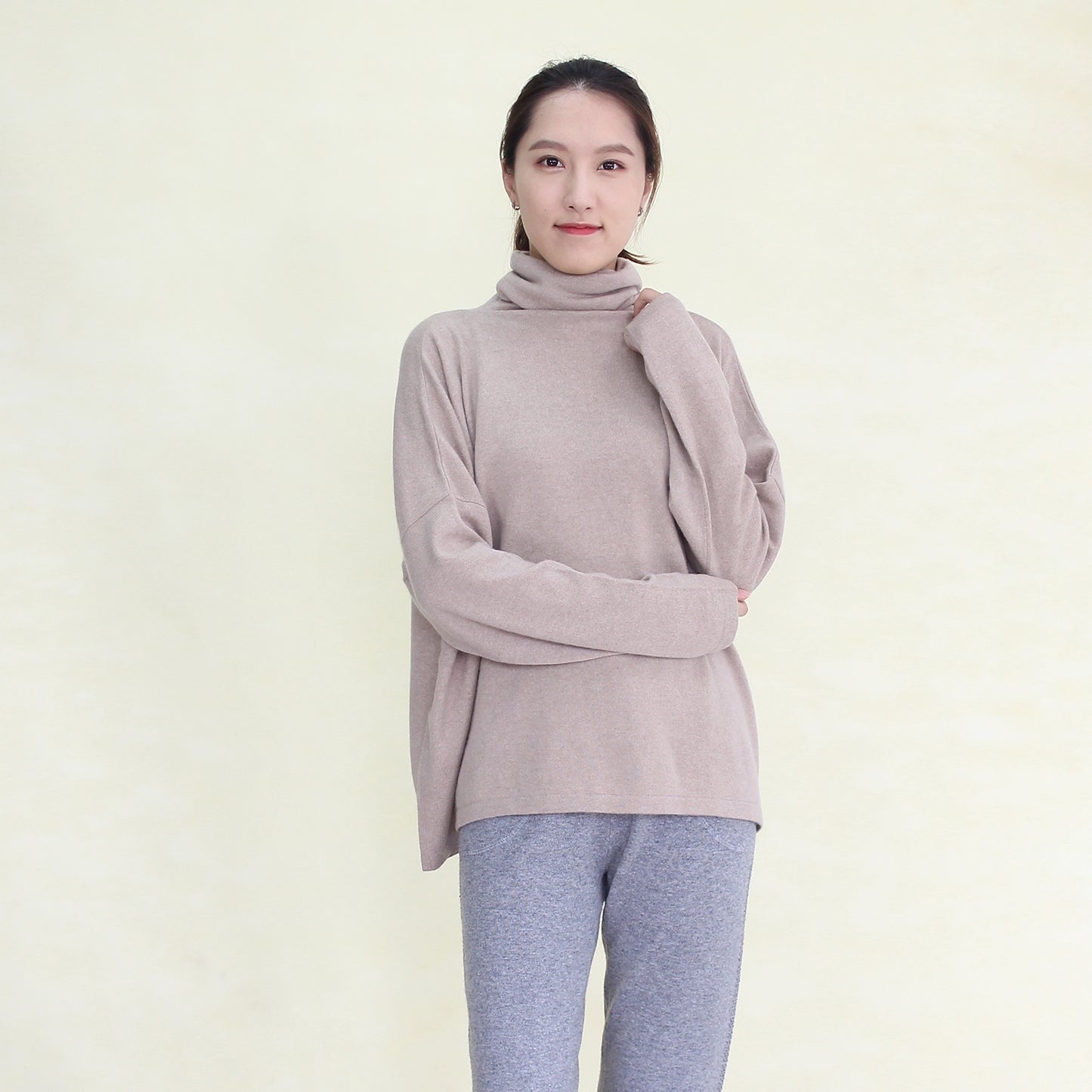 Women's cashmere pullover with mink