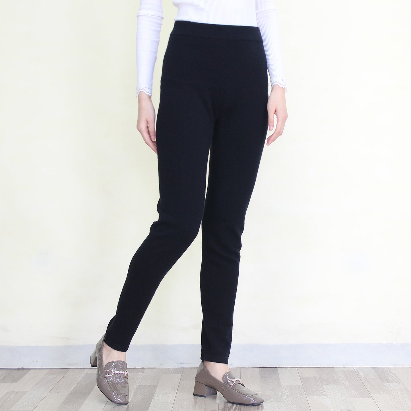 Women's cashmere pants