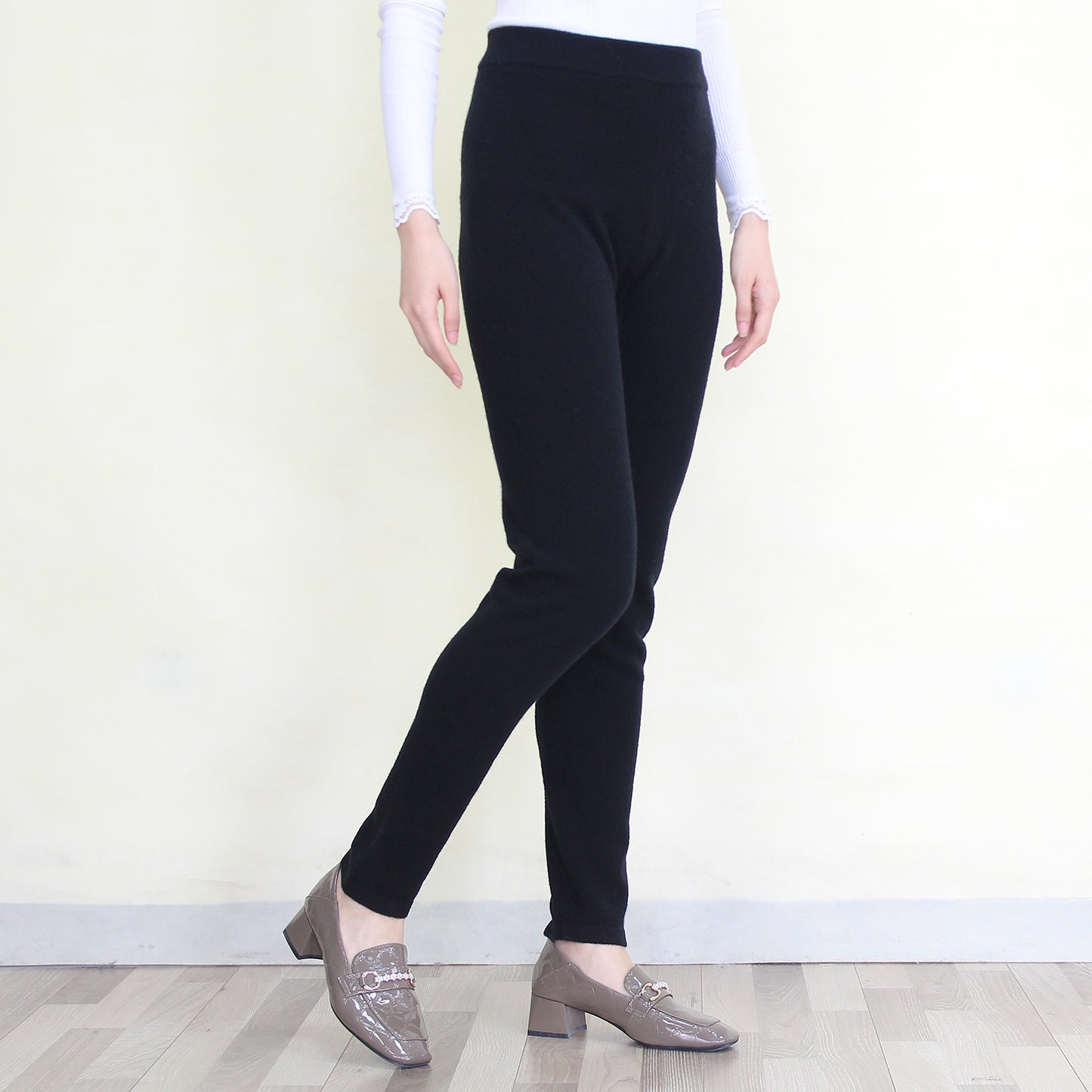 Women's cashmere pants
