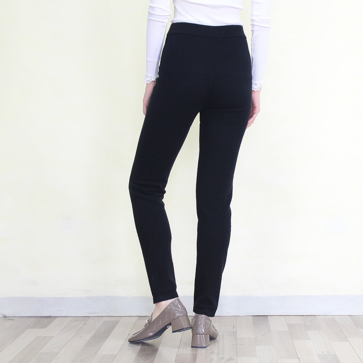 Women's cashmere pants