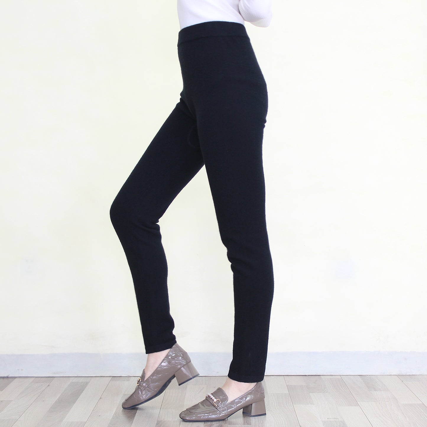 Women's cashmere pants