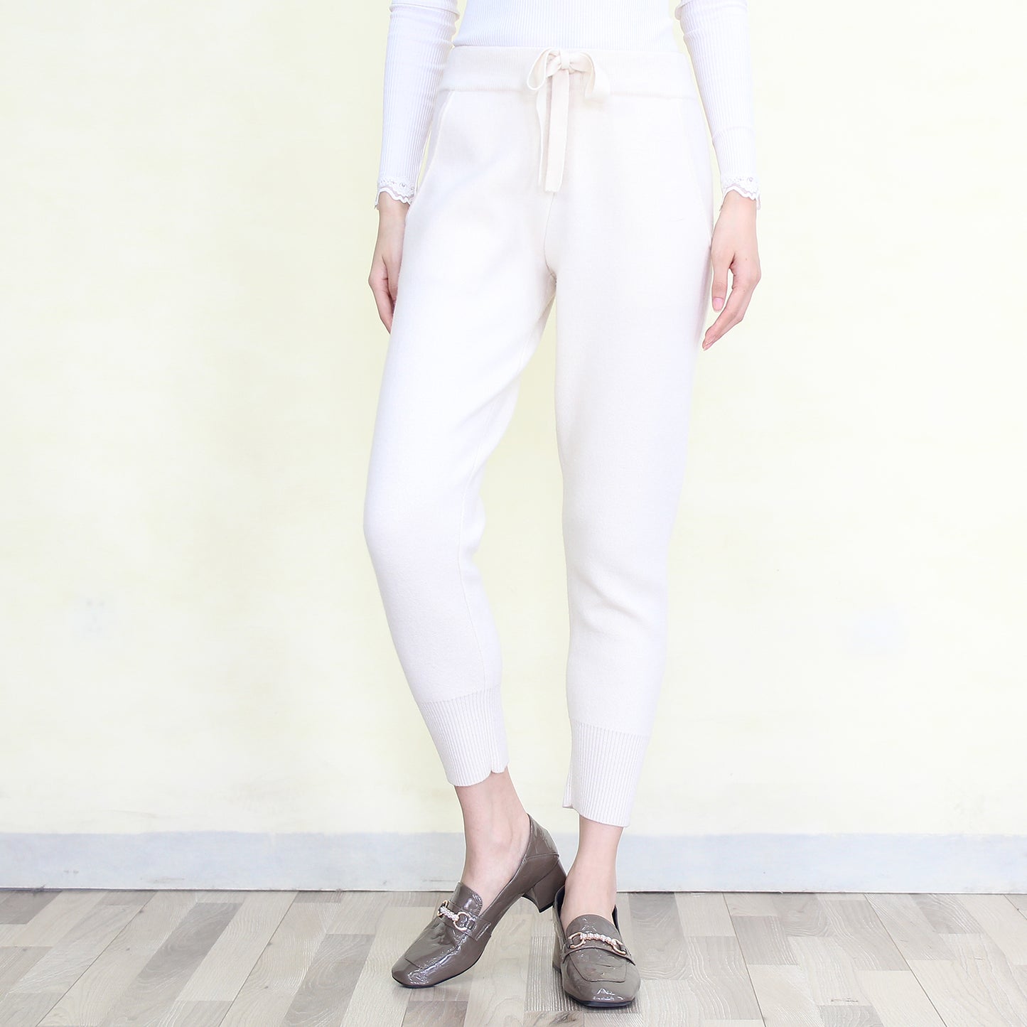 Women's cashmere pants