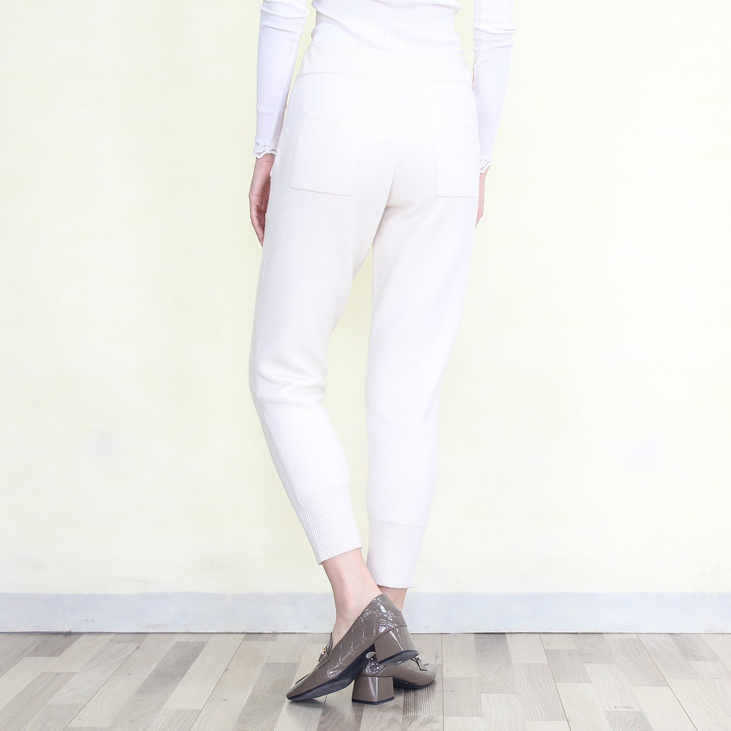 Women's cashmere pants