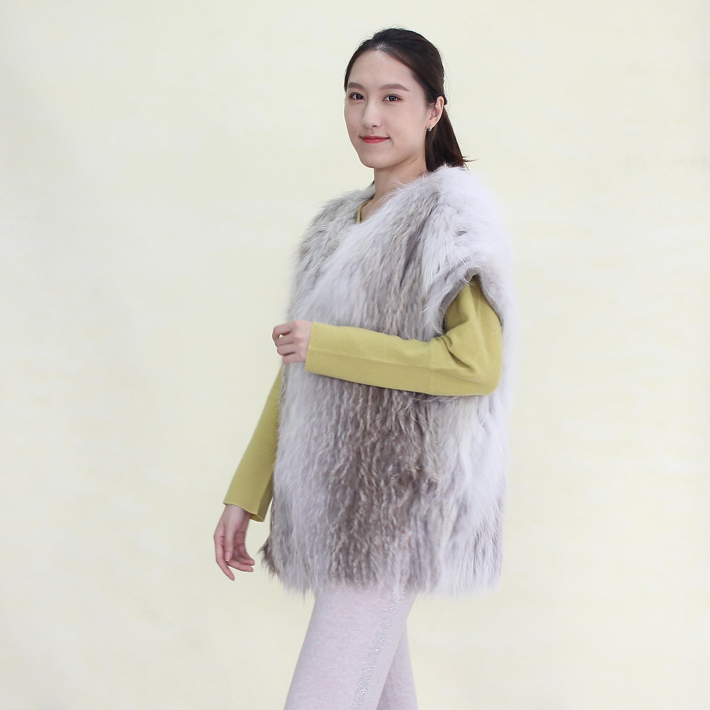 Women's fox fur vest with cashmere lining