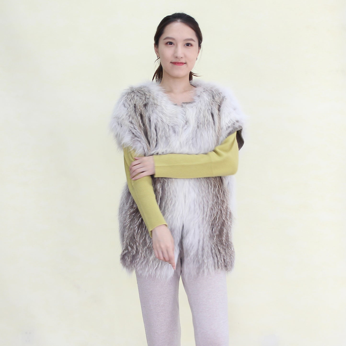 Women's fox fur vest with cashmere lining