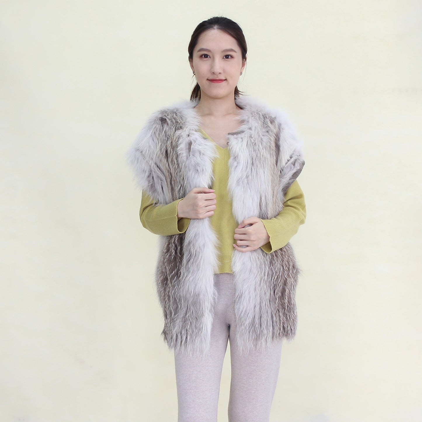 Women's fox fur vest with cashmere lining