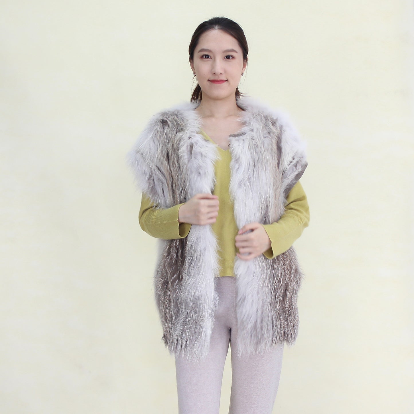 Women's fox fur vest with cashmere lining