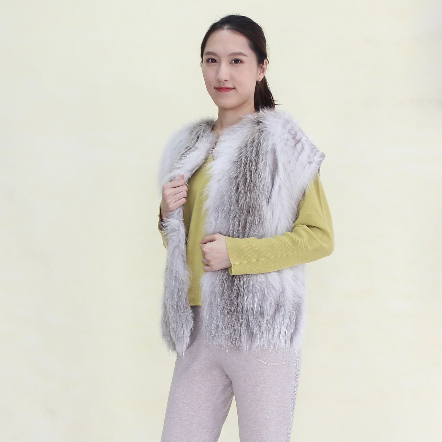 Women's fox fur vest with cashmere lining