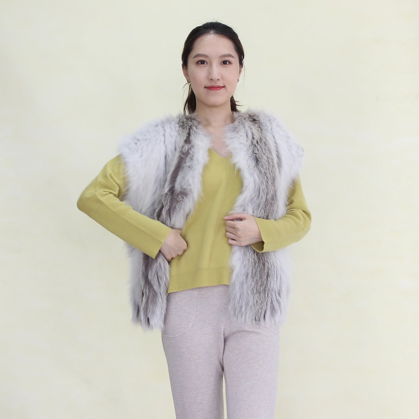 Women's fox fur vest with cashmere lining