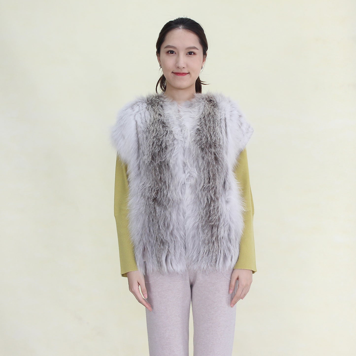 Women's cashmere vest with fox fur