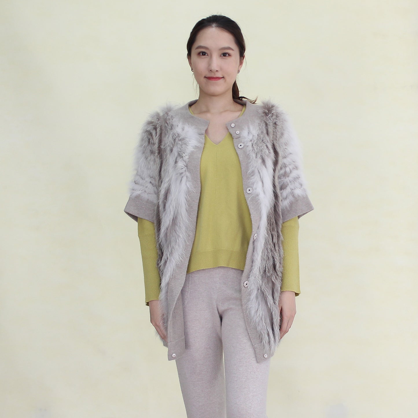 Women's cashmere cardigan with fox fur