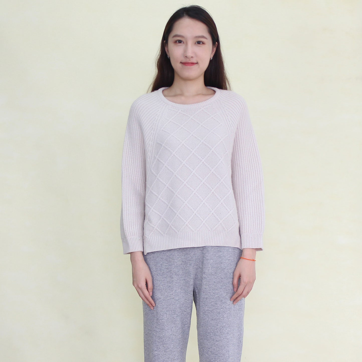 Women's Cashmere pullover with mink collar