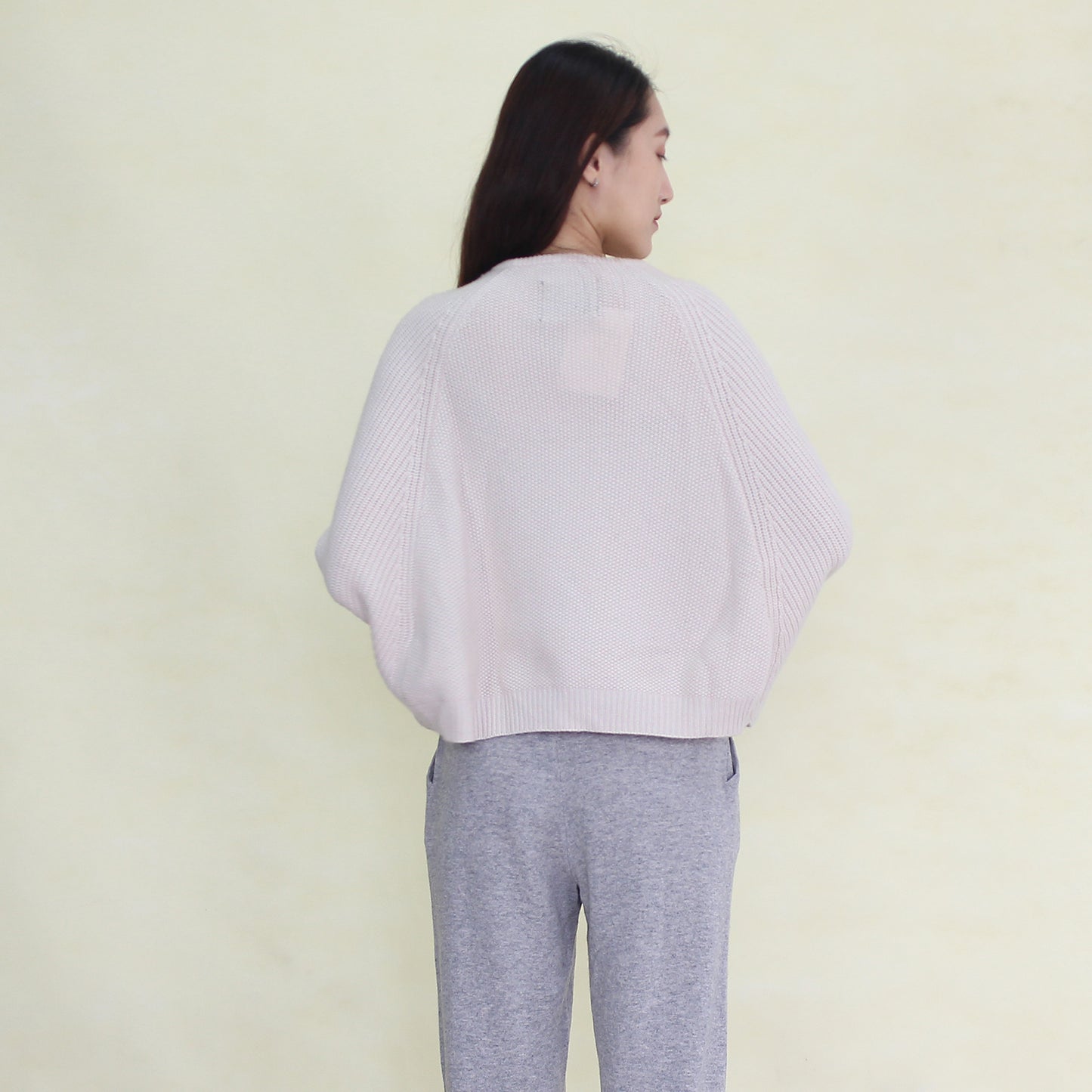 Women's Cashmere pullover with mink collar