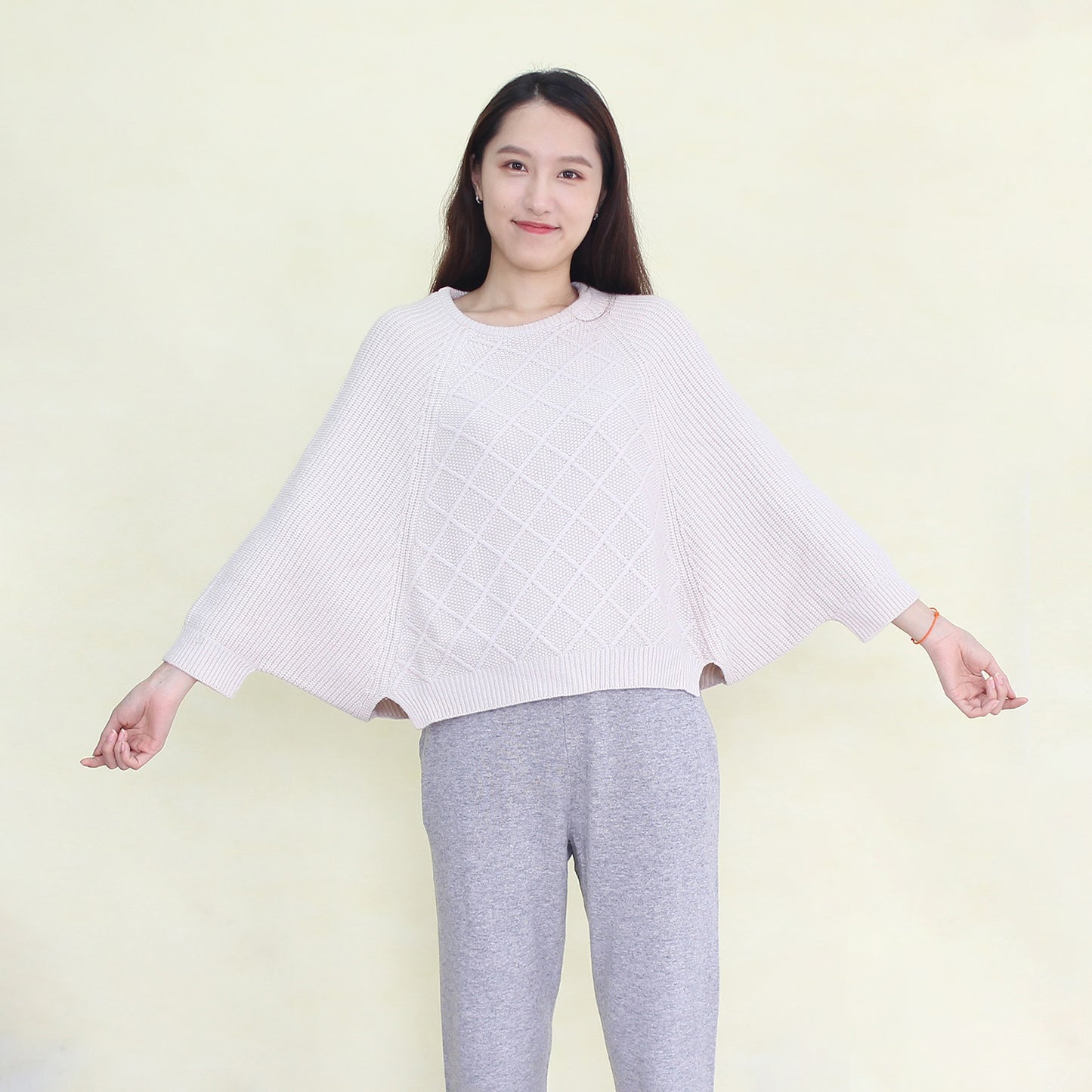 Women's Cashmere pullover with mink collar