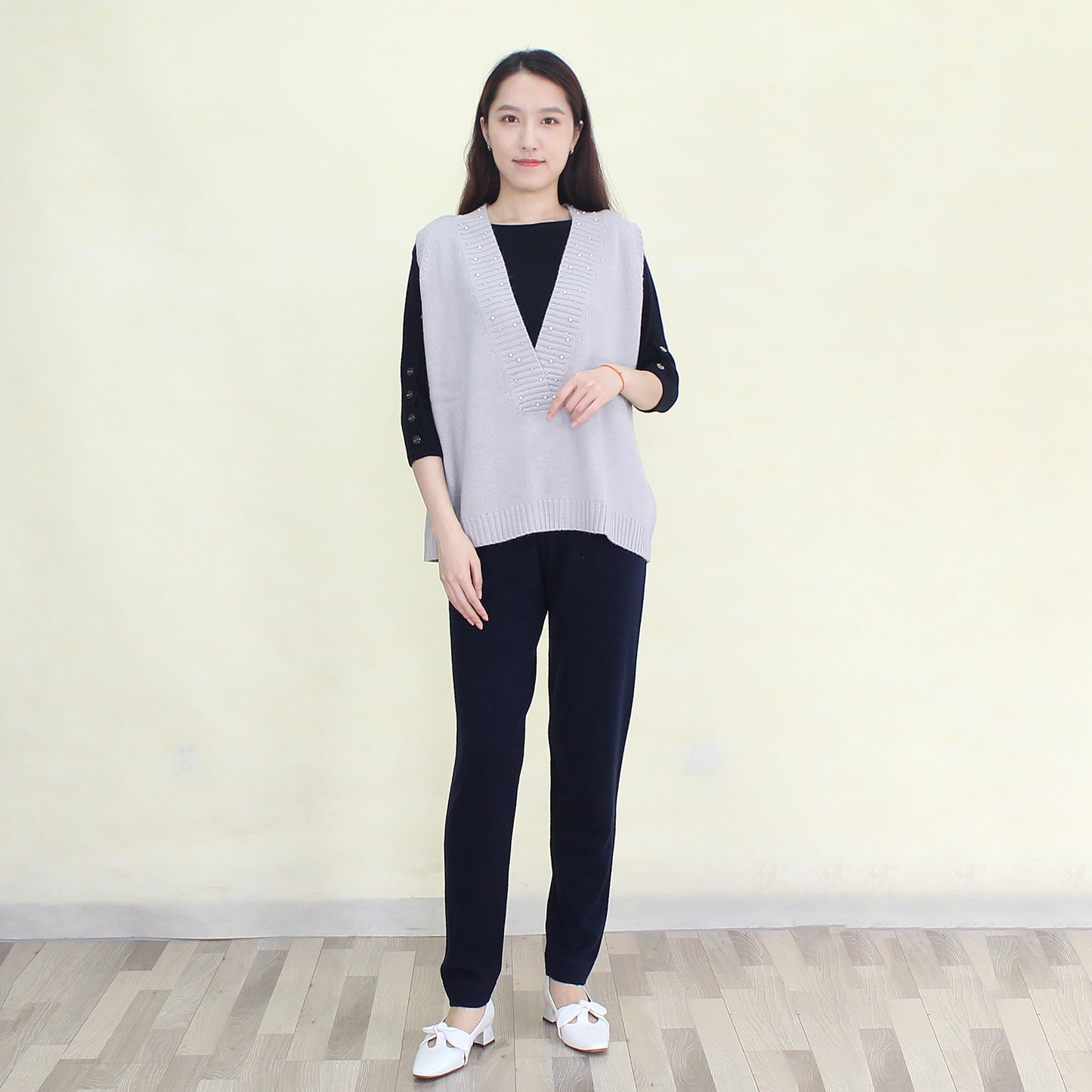 Women's cashmere cardigan vest