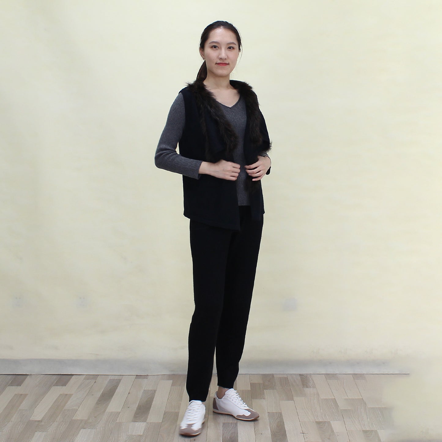 Women's 100% purecashmere vest
