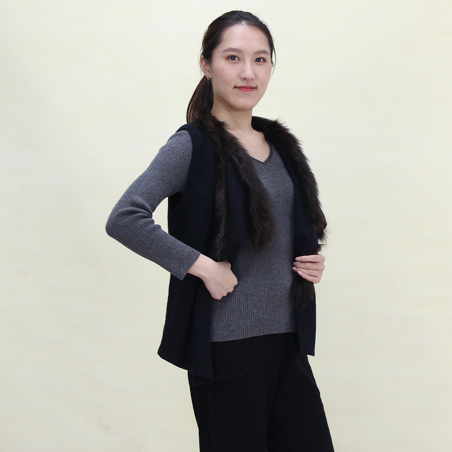 Women's 100% purecashmere vest