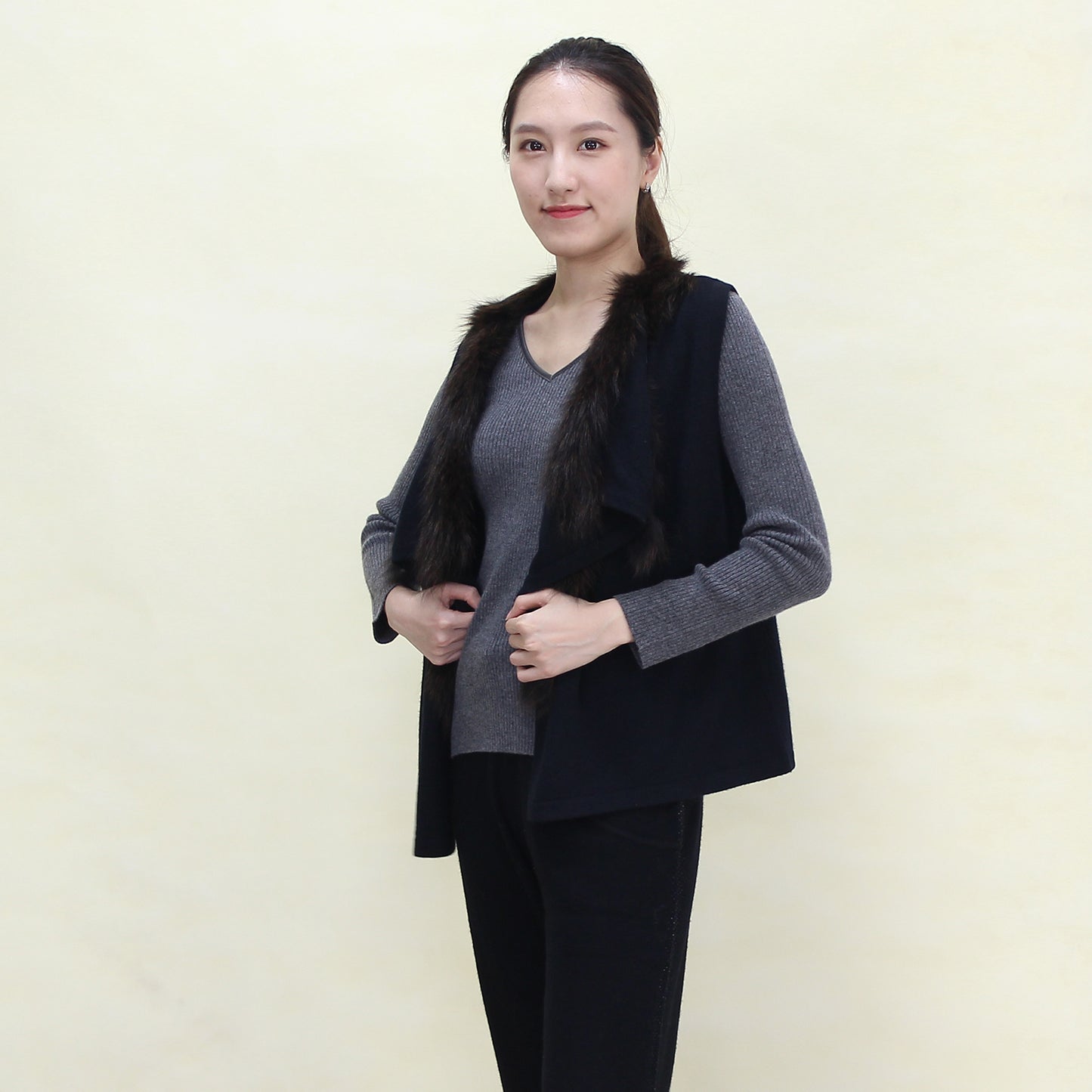 Women's 100% purecashmere vest