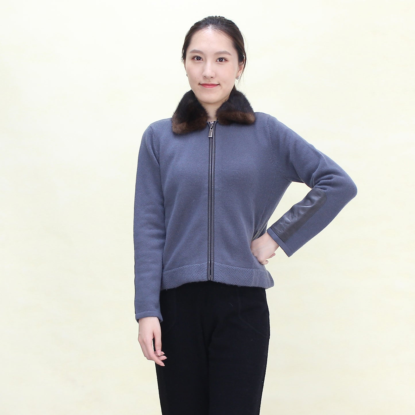 Women's cashmere cardigan with mink collar