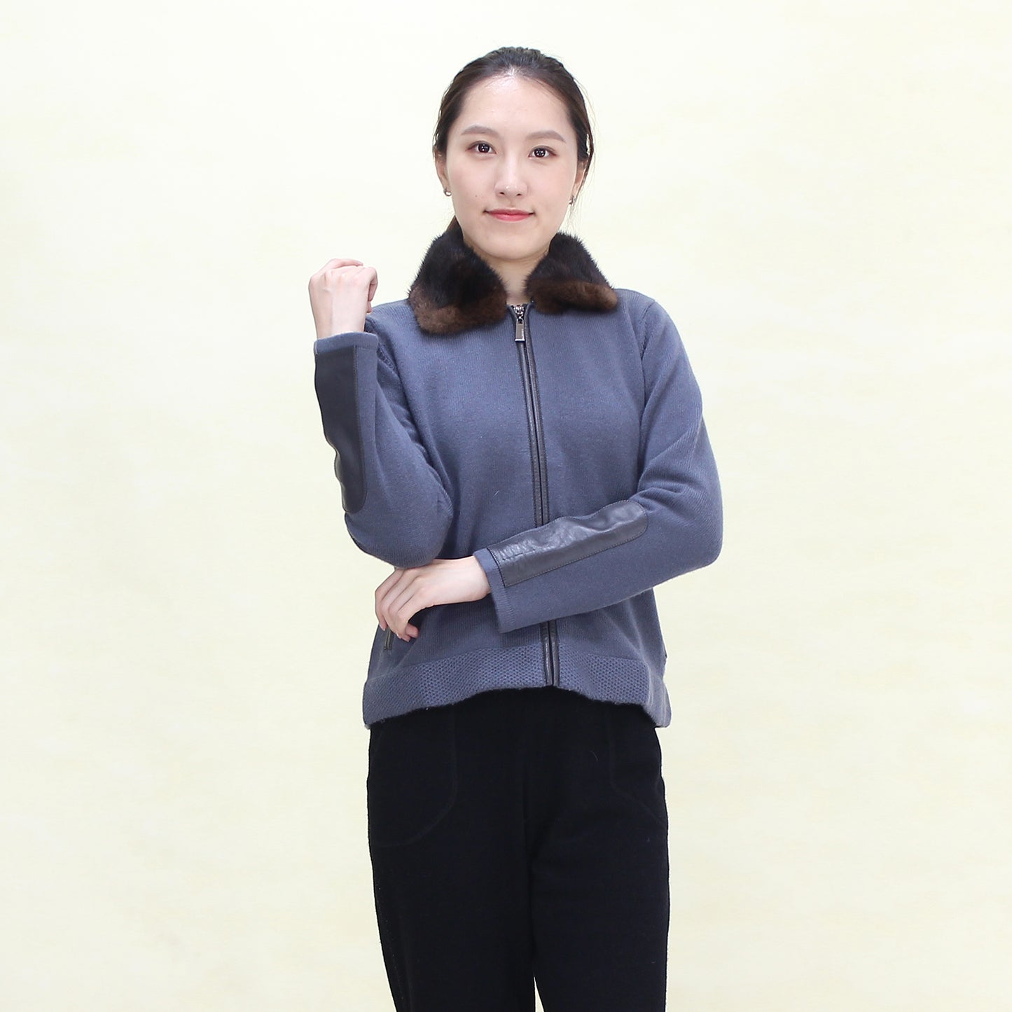 Women's cashmere cardigan with mink collar