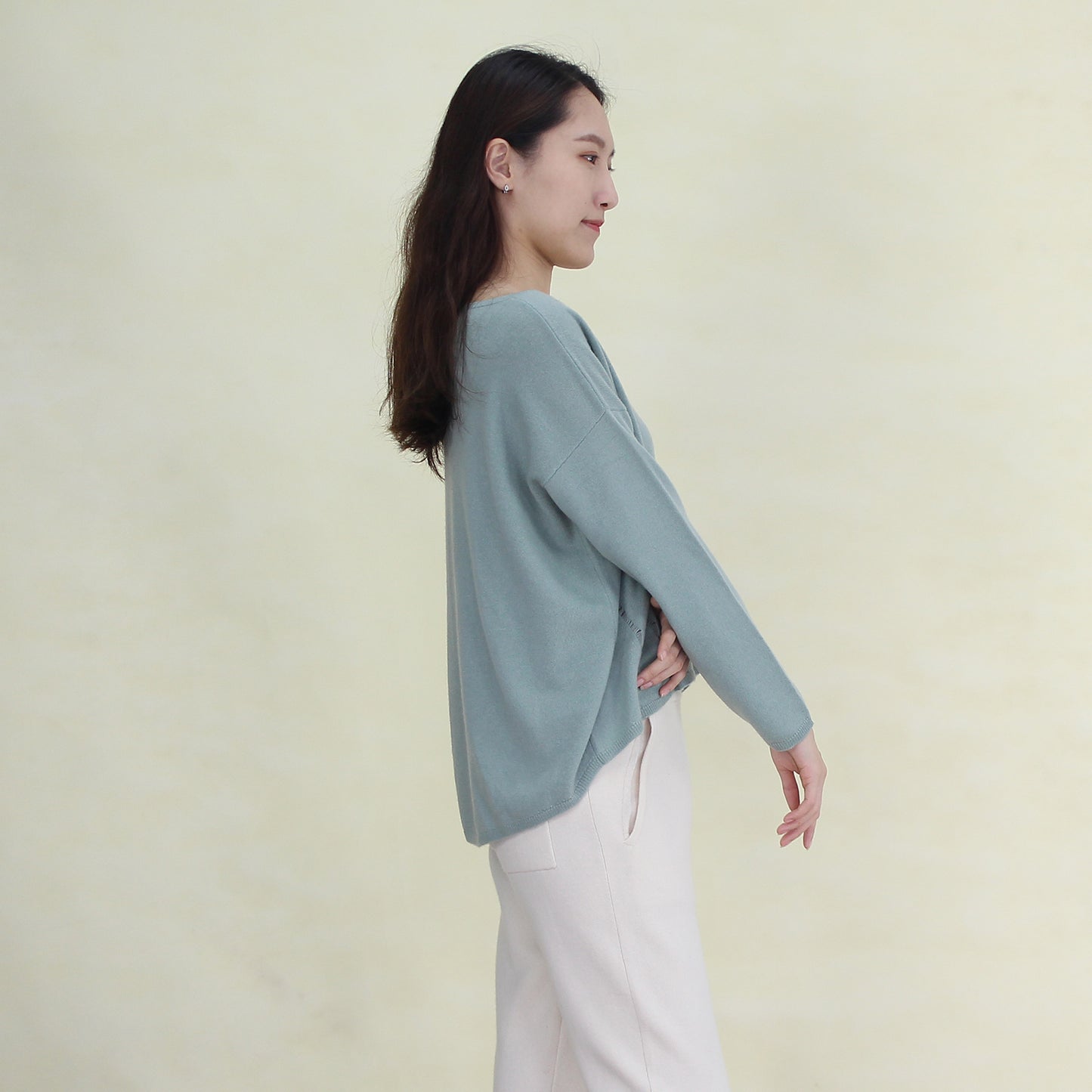 Women's cashmere pullover