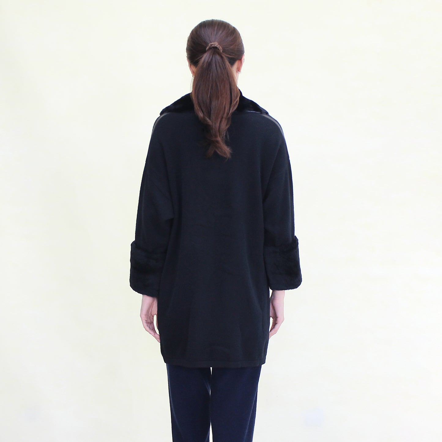 Women's cashmere cardigan with fur