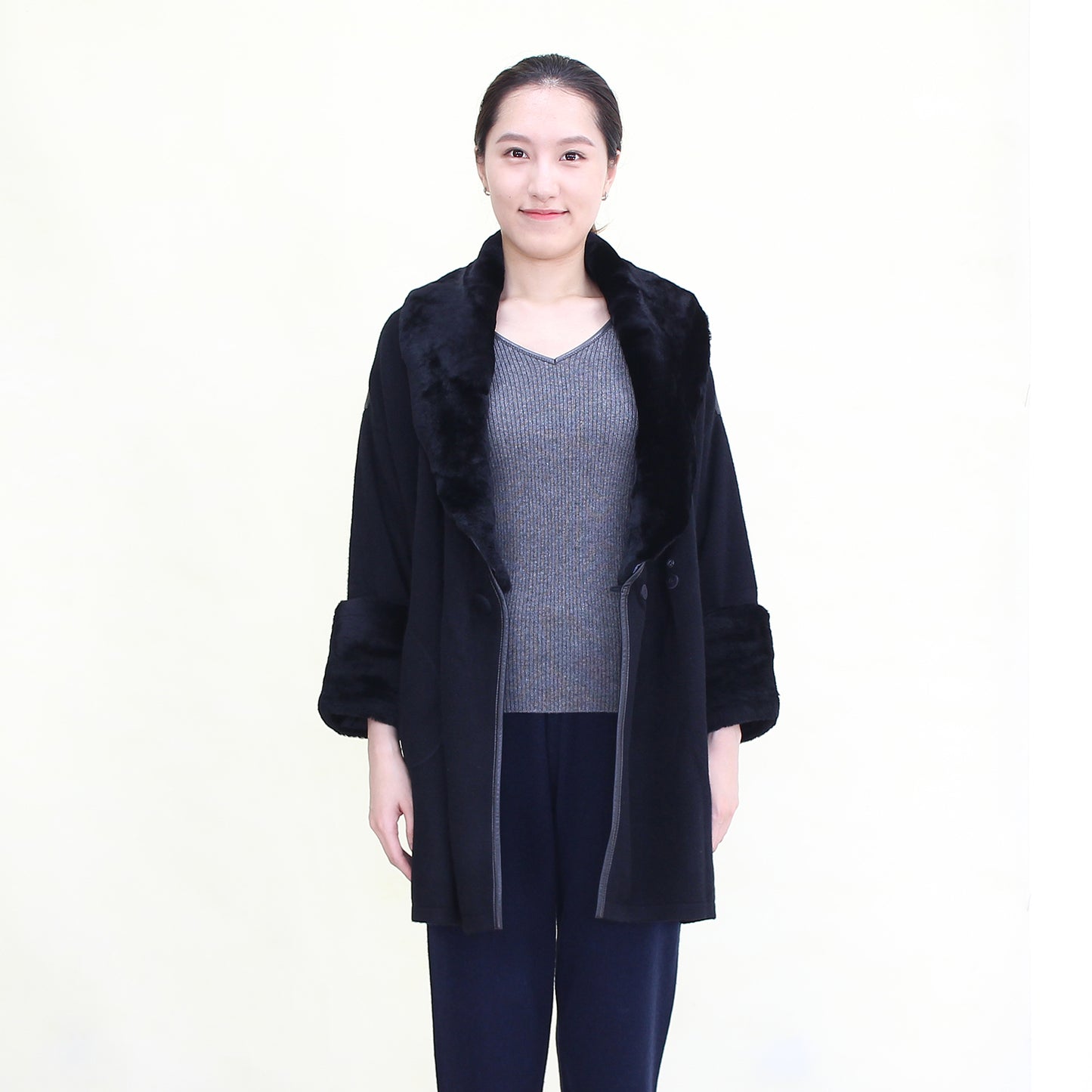 Women's cashmere cardigan with fur