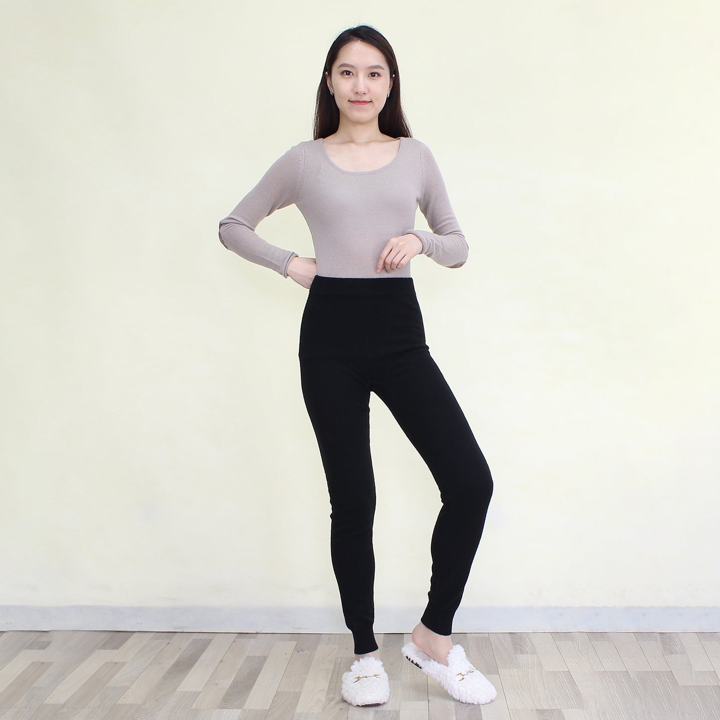 Women's cashmere pants